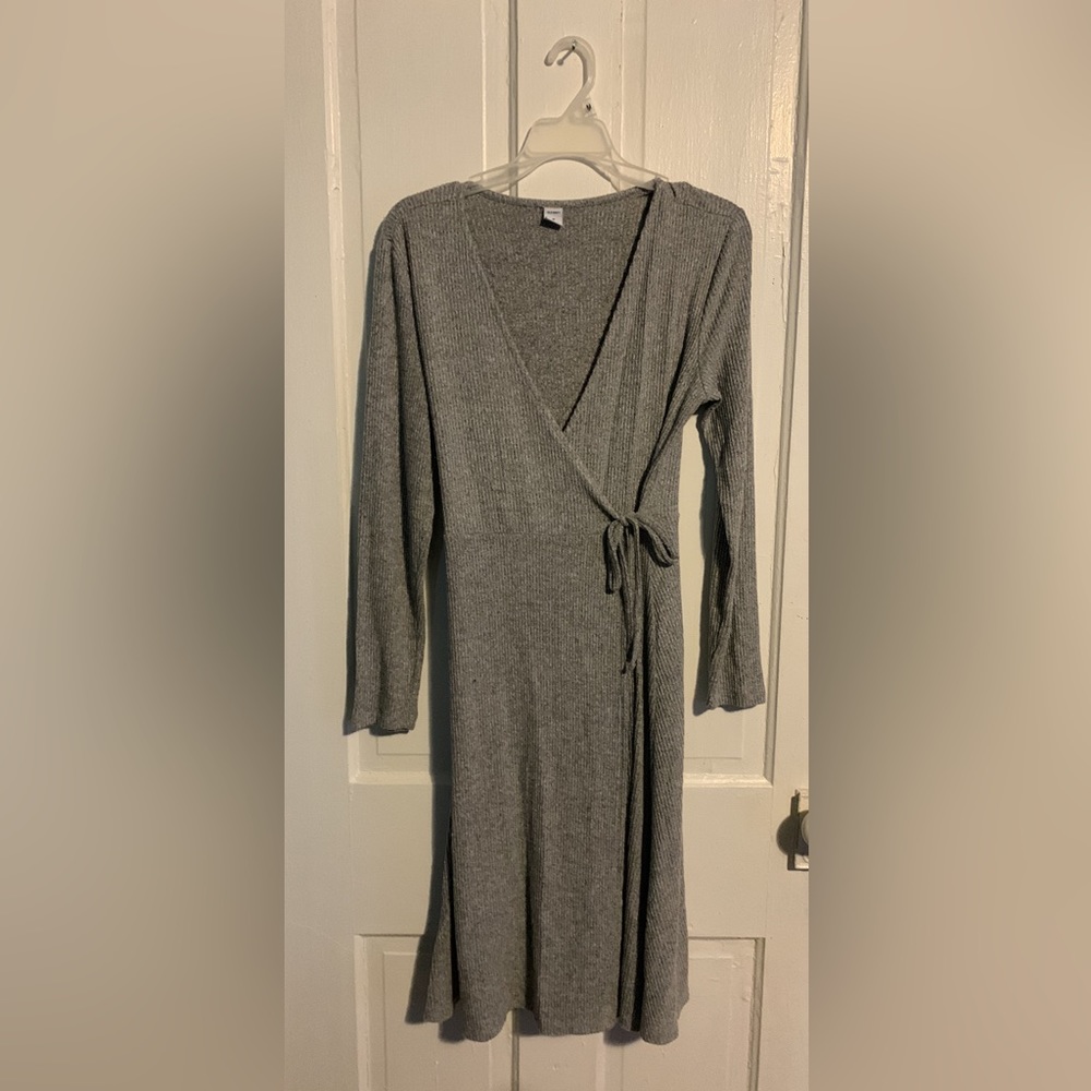 Beautiful Old Navy Wrap Dress